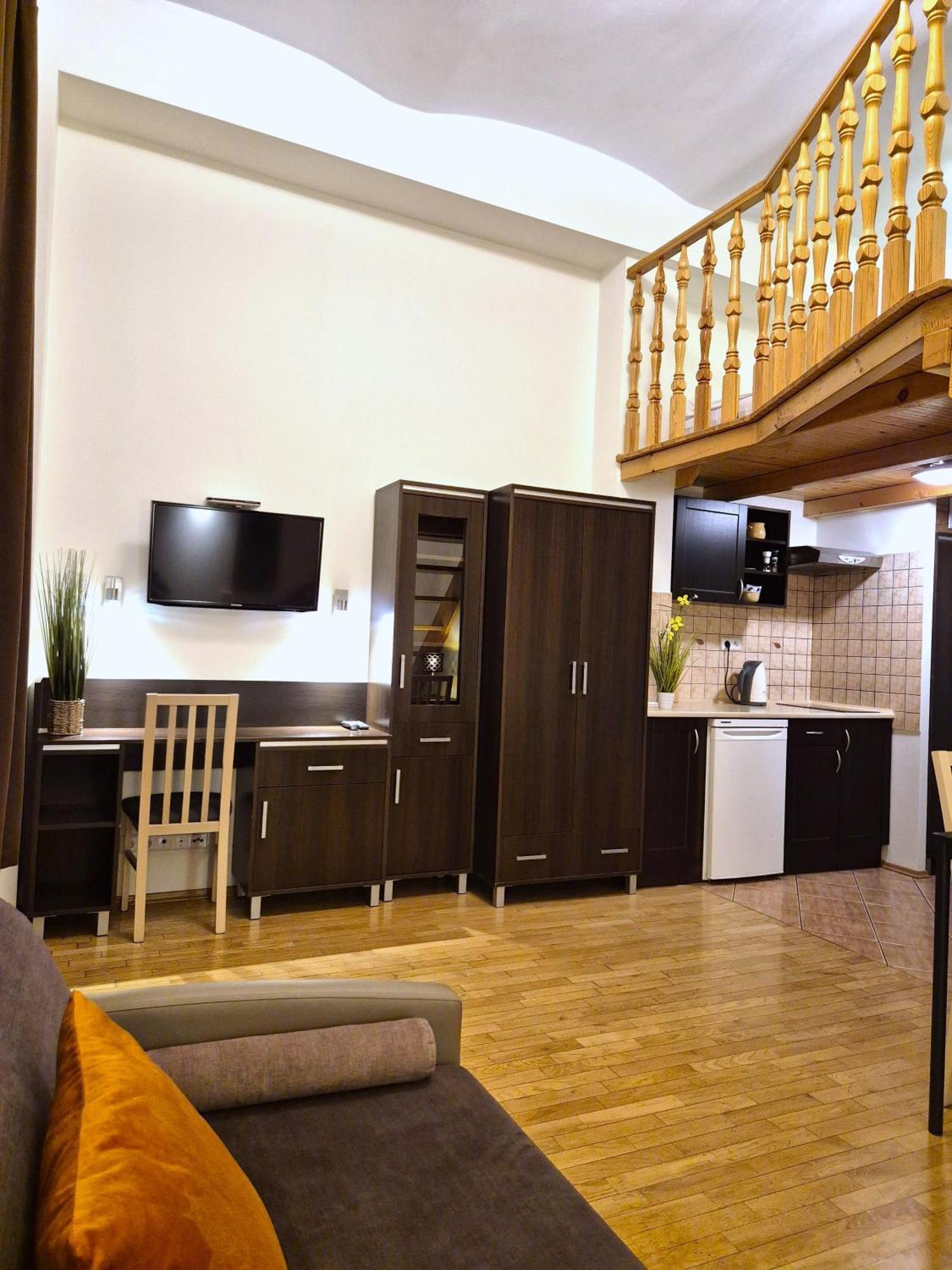Safona - Pantheon Apartments Cracóvia Exterior foto